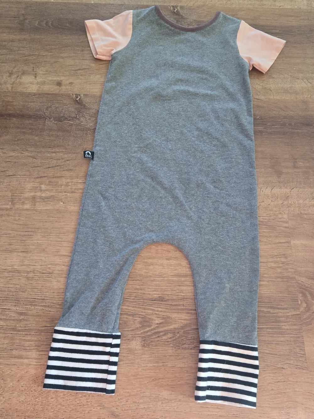 Rags Disney Minnie Mouse Gray, Pink & Yellow Kids One-Piece Bodysuit 18-24m